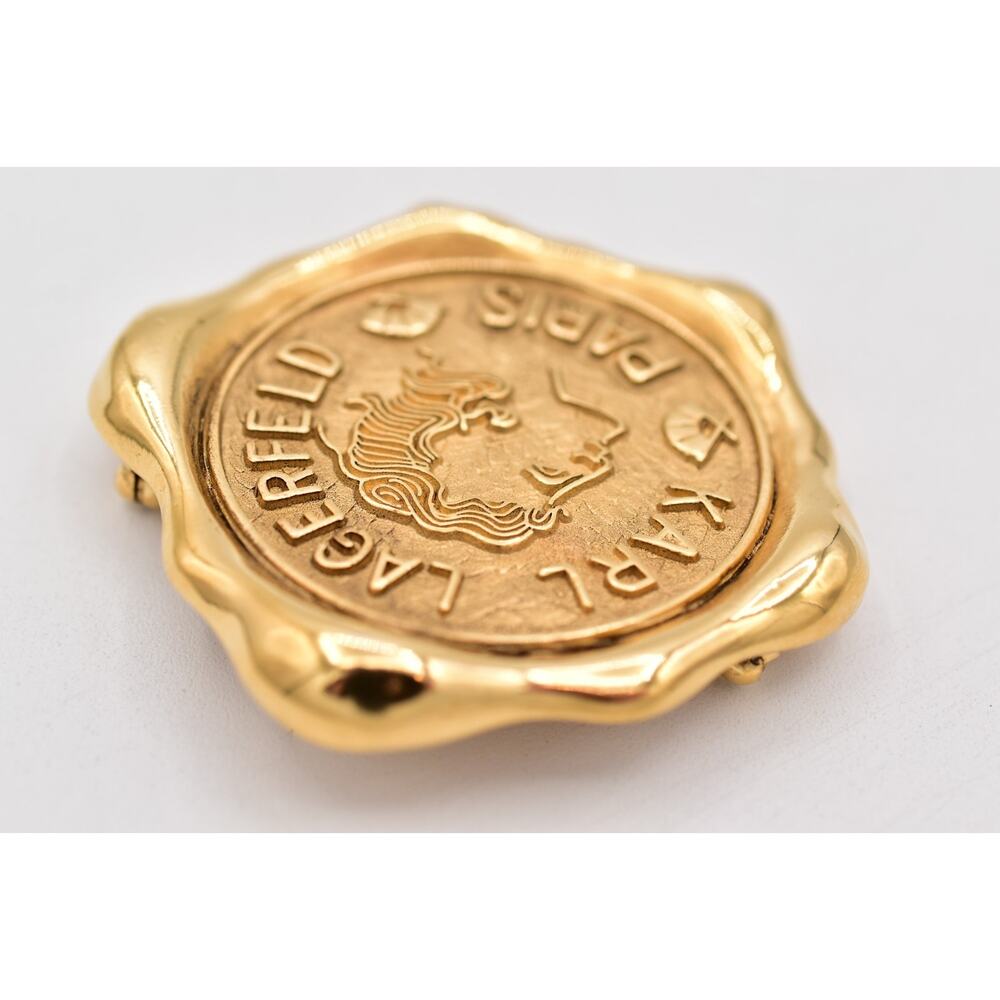 Karl Lagerfeld Vintage Logo Seal Brooch Pin Paris Medallion Gold Signed Bin5B - Picture 8 of 12